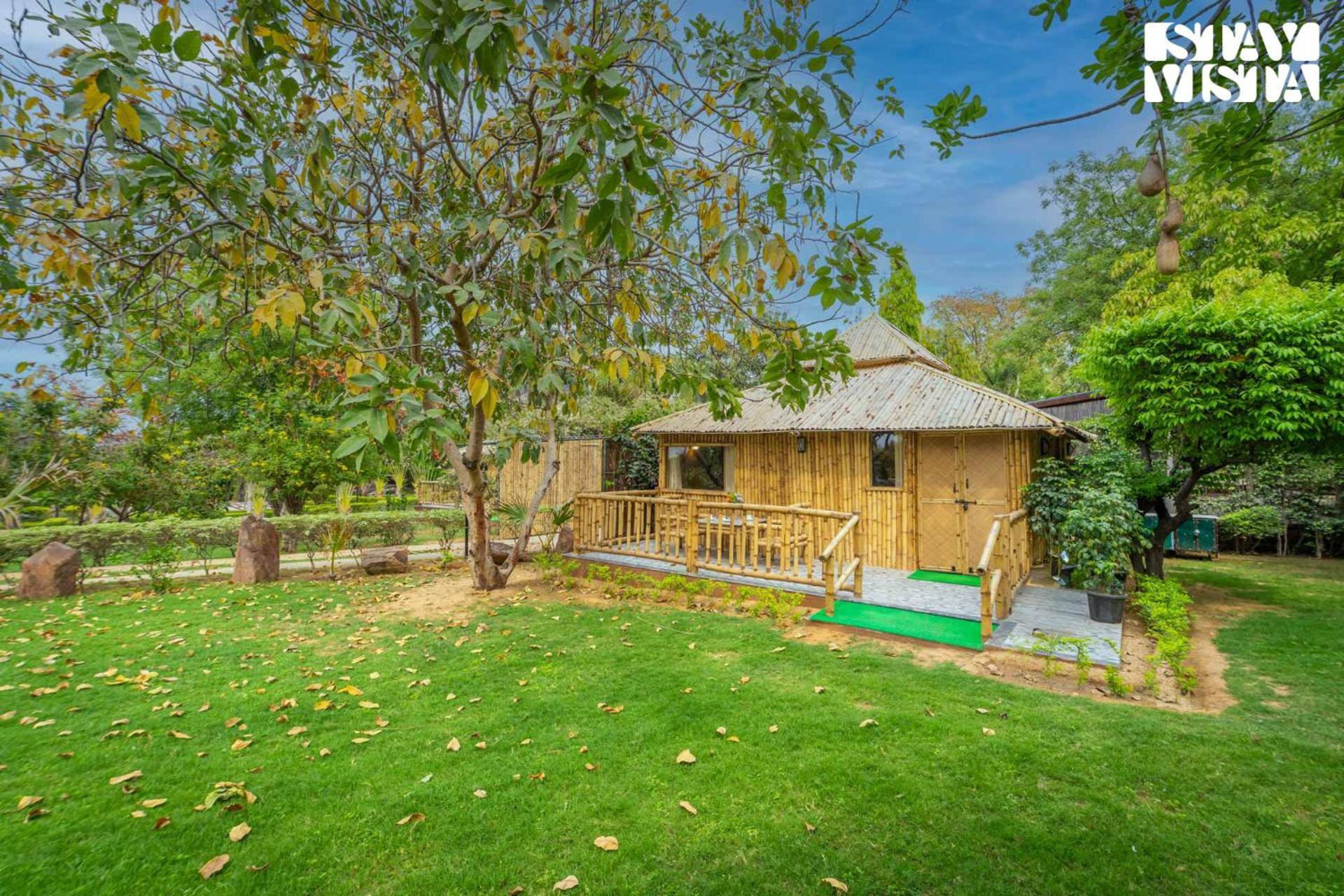 Stayvista At Maple Farms With Pool, Bbq & Bonfire Sohna ภายนอก รูปภาพ